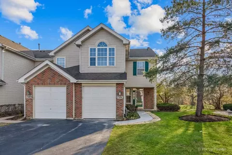 7391 Grandview Ct, Carpentersville, IL 60110