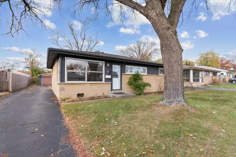 38 N Highview Ave, Addison, IL 60101