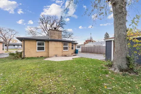 Exterior - 38 N Highview Ave, Addison, IL 60101 photo 3 of 3