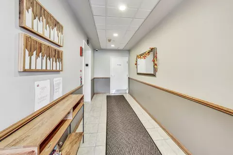 1325 Perry St #203, Des Plaines, IL 60016 photo 4