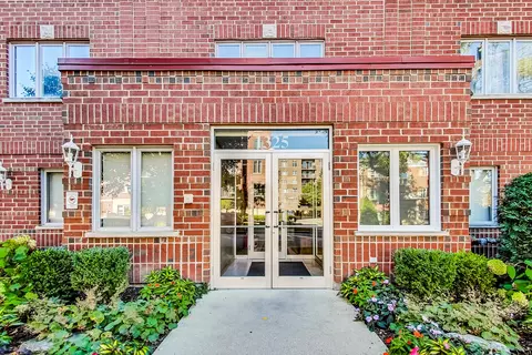 1325 Perry St #203, Des Plaines, IL 60016