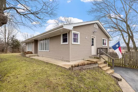 2315 E Steger Rd, Crete, IL 60417