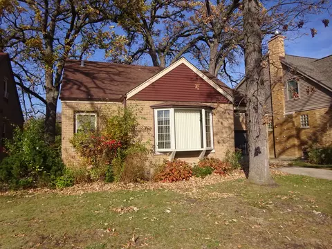 812 Seeley Ave, Park Ridge, IL 60068