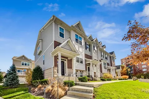 Exterior - 1185 Colfax Ave, Des Plaines, IL 60016 photo 2 of 3