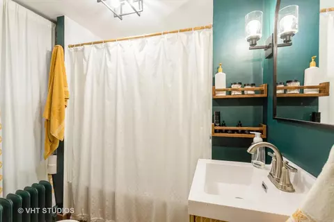 Bath - 217 E 19th St, Lockport, IL 60441 photo 1 of 1