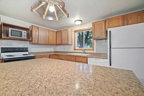 Kitchen - 503 E Sycamore St, Normal, IL 61761 photo 2 of 4