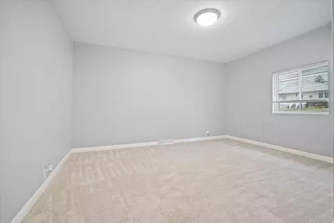 Bedroom - 503 E Sycamore St, Normal, IL 61761 photo 1 of 2