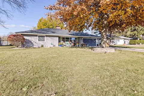 1209 Kay Ave, Rockford, IL 61103