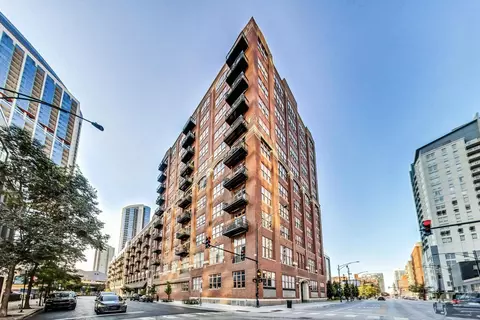 360 W Illinois St #7C, Chicago, IL 60654