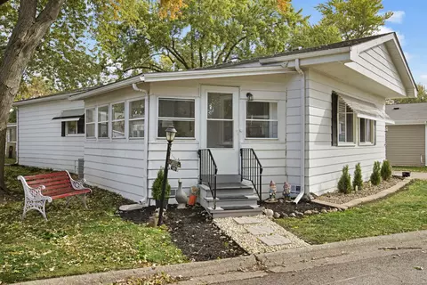 1149 Reba Ln, Elgin, IL 60123
