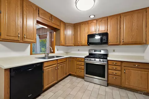 1516 N Ramble Rd, Mchenry, IL 60050 photo 2