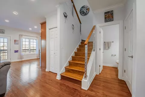 Entry Way - 200 Regency Ct #E, Wauconda, IL 60084 photo 2 of 3