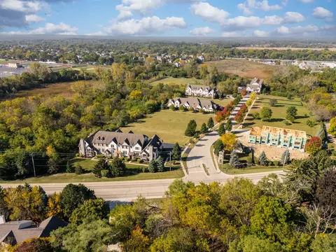View/Area - 200 Regency Ct #E, Wauconda, IL 60084 photo 3 of 7
