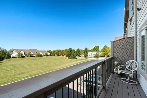 Exterior - 200 Regency Ct #E, Wauconda, IL 60084 photo 3 of 5