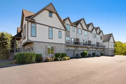Exterior - 200 Regency Ct #E, Wauconda, IL 60084 photo 2 of 5