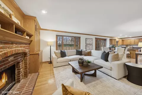 Living - 1114 Taft Ave, Wheaton, IL 60189 photo 2 of 3