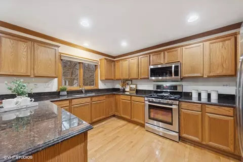 Kitchen - 1114 Taft Ave, Wheaton, IL 60189 photo 1 of 2