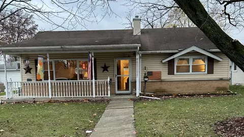 323 Robinson Dr, Morris, IL 60450 photo 3