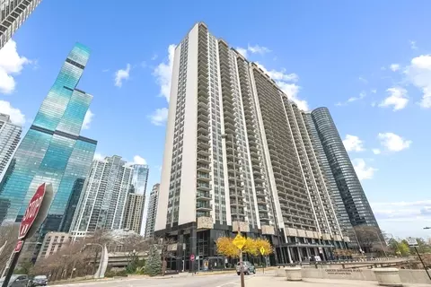 400 E Randolph St #2511, Chicago, IL 60601