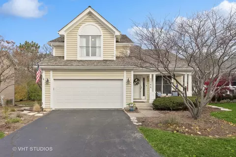 2244 Brookside Ct, Aurora, IL 60502