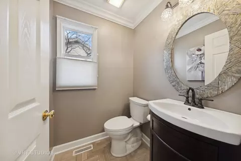 Bath - 2244 Brookside Ct, Aurora, IL 60502 photo 3 of 3
