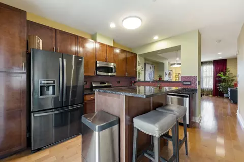 314 Laurel Ave, Des Plaines, IL 60016 photo 4