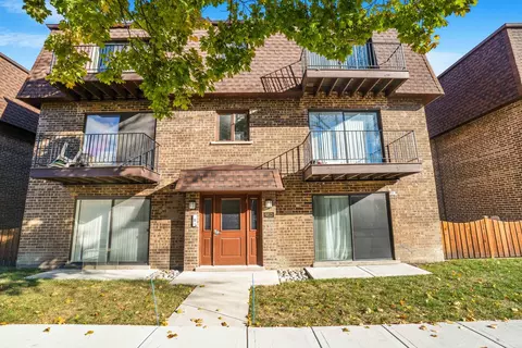 9813 Bianco Ter #3E, Des Plaines, IL 60016