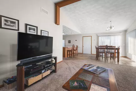 10135 Monarch Rd #1, Roscoe, IL 61073 photo 6