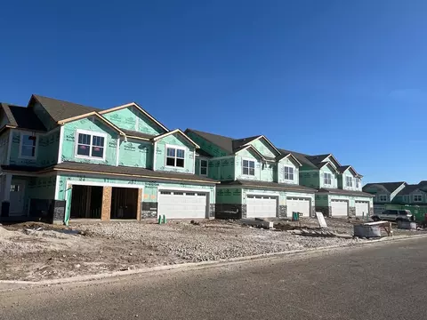 1113 White Oak Cir, Crystal Lake, IL 60012