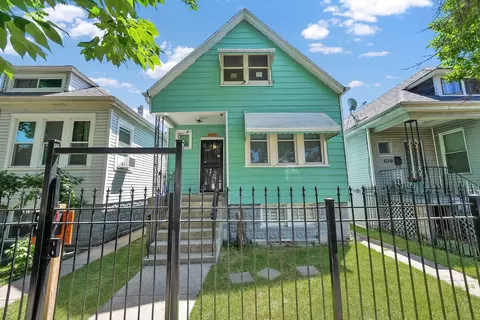 4435 S Rockwell St, Chicago, IL 60632