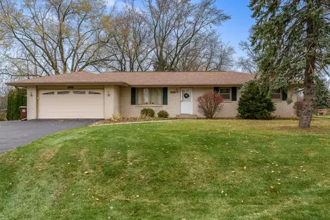8060 Rosemeade Ln, Rockford, IL 61107