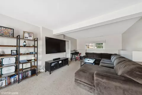 1216 Pinetree Ln, Bartlett, IL 60103 photo 13