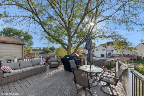 1216 Pinetree Ln, Bartlett, IL 60103 photo 11