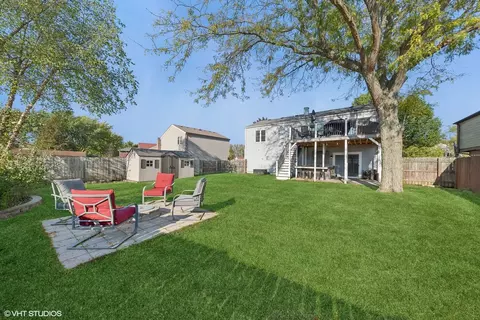 1216 Pinetree Ln, Bartlett, IL 60103 photo 15