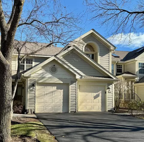 389 W Hamilton Dr, Palatine, IL 60067