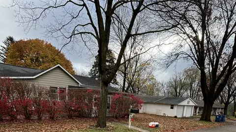 401 E Minnesota St, Spring Valley, IL 61362 photo 2