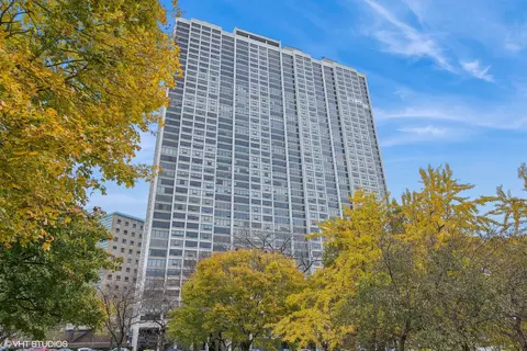 2800 N Lake Shore Dr #1906, Chicago, IL 60657