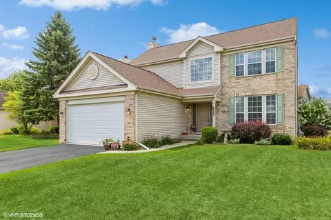 6807 Highgate Rd, Carpentersville, IL 60110