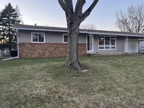 207 Concord Dr, Normal, IL 61761