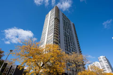 1355 N Sandburg Ter #1408D, Chicago, IL 60610
