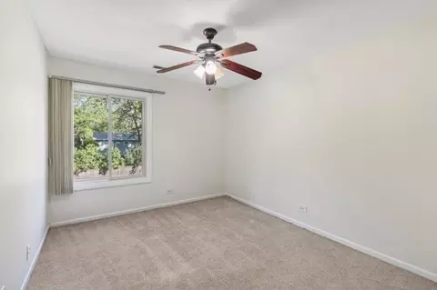 Bedroom - 4418 Euclid Ave #2B, Rolling Meadows, IL 60008 photo 3 of 4