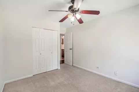 Bedroom - 4418 Euclid Ave #2B, Rolling Meadows, IL 60008 photo 4 of 4