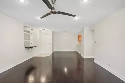 Living - 4418 Euclid Ave #2B, Rolling Meadows, IL 60008 photo 1 of 2