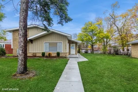 14767 Shepard Dr, Dolton, IL 60419