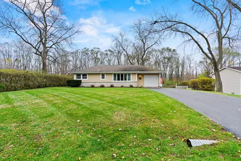 218 N Kent Rd, Mchenry, IL 60051 photo 2