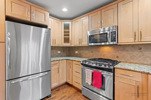 218 N Kent Rd, Mchenry, IL 60051 photo 9