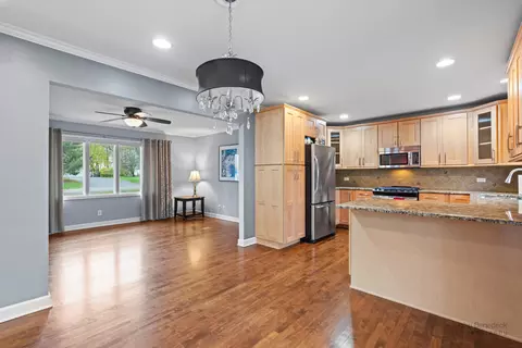 218 N Kent Rd, Mchenry, IL 60051 photo 11