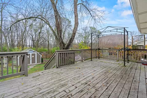 218 N Kent Rd, Mchenry, IL 60051 photo 23