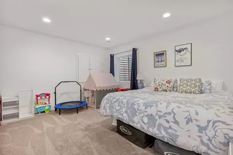 Bedroom - 412 E Berteau Ave, Elmhurst, IL 60126 photo 5 of 5