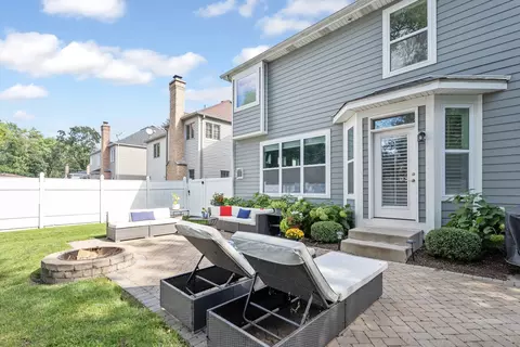 Exterior - 412 E Berteau Ave, Elmhurst, IL 60126 photo 3 of 4